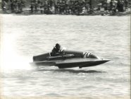 <b><a href='photo-5873-censusa-142_molinari-livio-molivio-1969_en.htm'>Molinari Livio - Molivio (1969)</a></b><br><br>Dalmas Pierpaolo n.70 - Photographed at the 6th Gran Premio Motonautico del Tagliamento - 91' APBA World Championship - 07.26.1970<br />
Agazzi Claudio Archive